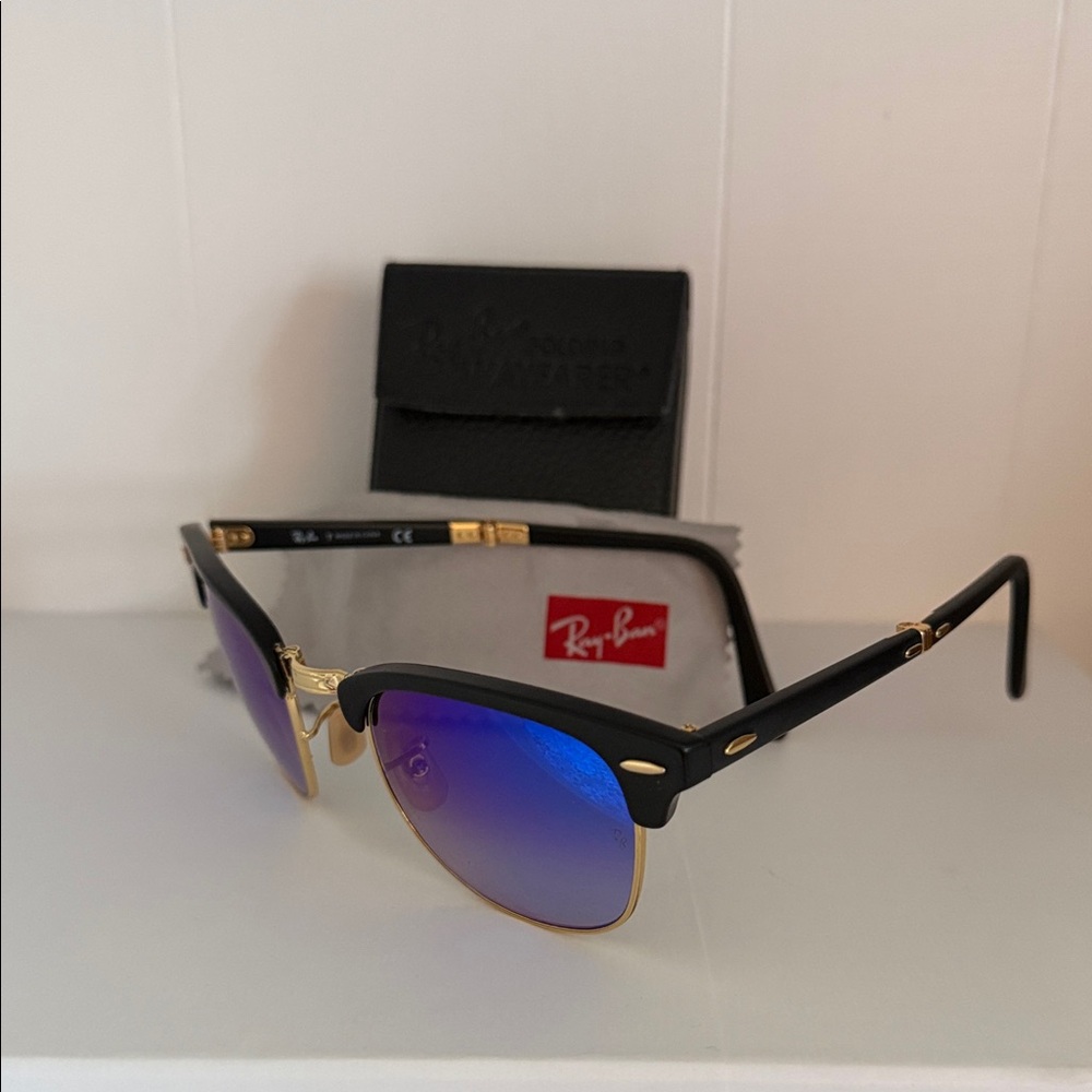 Ray-Ban Clubmaster Sunglasses in Black with Blue-Purple Mirrored Lenses
